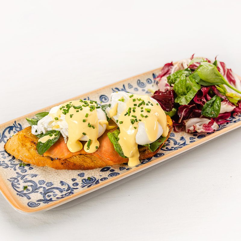 EGGS ROYALE